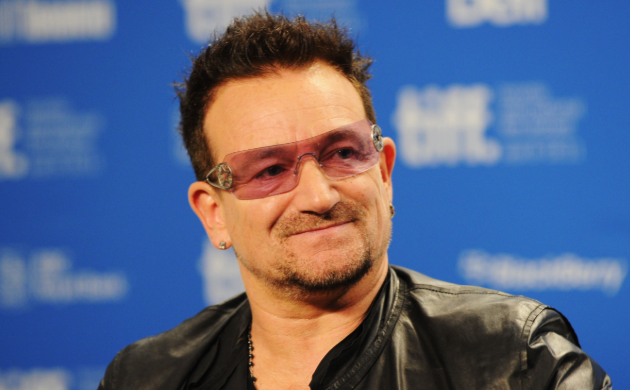 U2, Bono Vox rassicura i fan dopo diagnosi del medico: “La voce tornerà in pieno, nulla di serio”