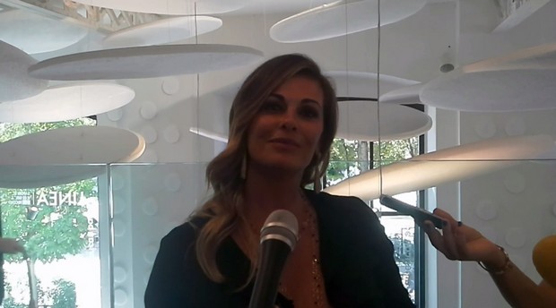 Non dirlo al mio capo 2, Vanessa Incontrada a TvBlog: “Io regina della fiction? Non sarà sempre così. Sanremo? Chissà…” (Video)
