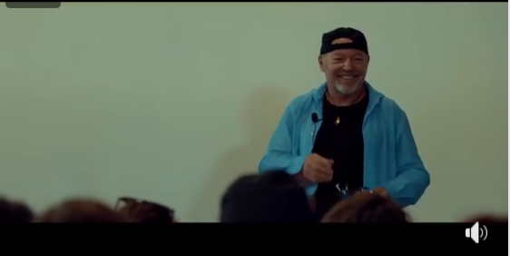 Vasco Rossi: nuovo singolo a novembre 2018, almeno 4 concerti a San Siro e tappa in Sardegna nel 2019 [video]