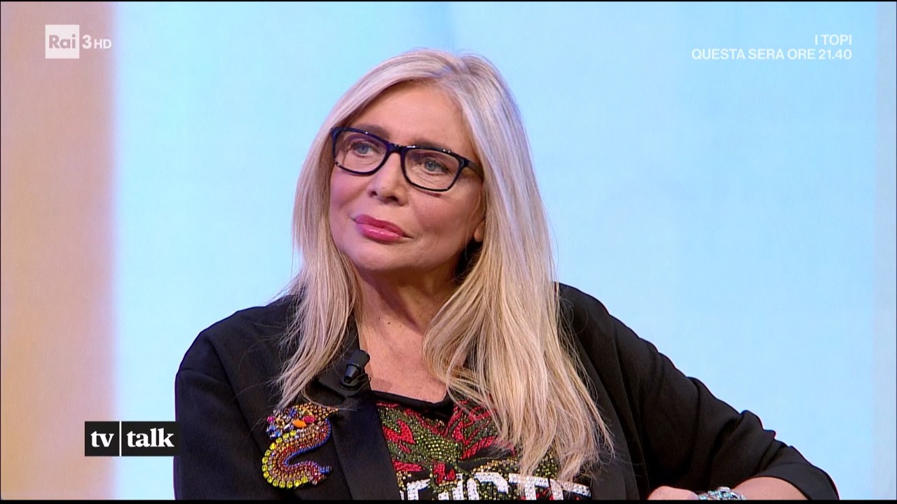 Mara Venier e la Domenica In ‘col cuore’: “Non è che può dirlo solo la d’Urso, sennò è l’asilo Mariuccia..”