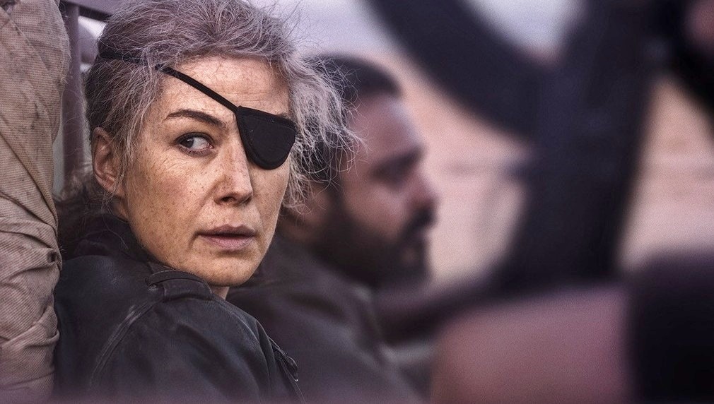 Roma 2018, A Private War: trailer italiano del biopic con Rosamund Pike