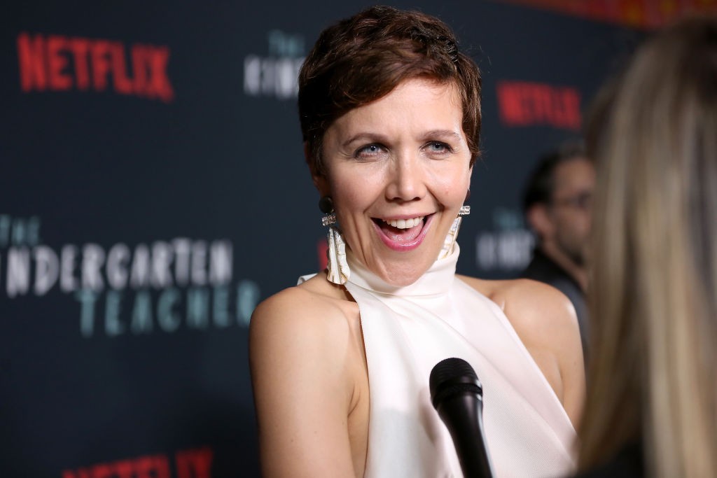 La figlia oscura di Elena Ferrante, Maggie Gyllenhaal alla regia del film