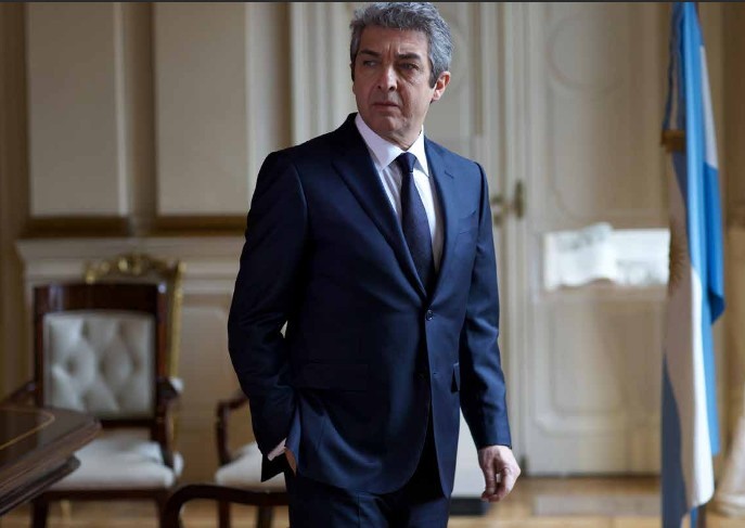 Il Presidente: foto e poster del film con Riccardo Darin