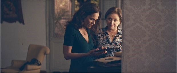 Le ereditiere, recensione: la risalita di una donna tra ossessioni e privilegi