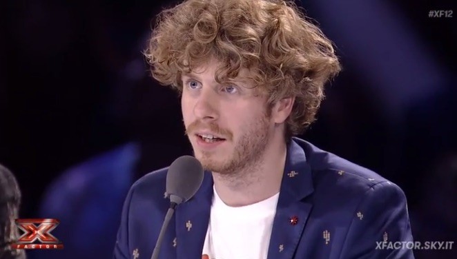 X Factor 12: i giudici storici bullizzano il chiacchierone Lodo Guenzi