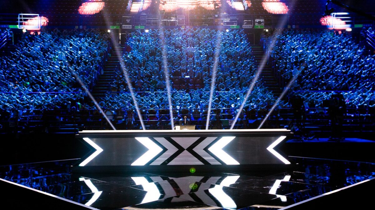 X Factor 12, prima puntata dei bootcamp: Under Donne a Manuel Agnelli e Over a Fedez