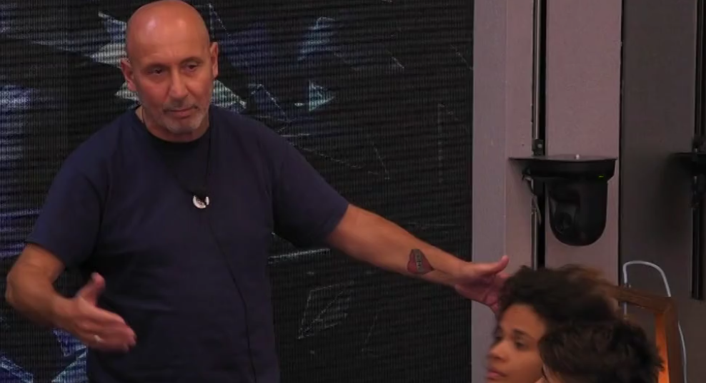 Grande Fratello Vip 3, Maurizio Battista ha abbandonato la casa