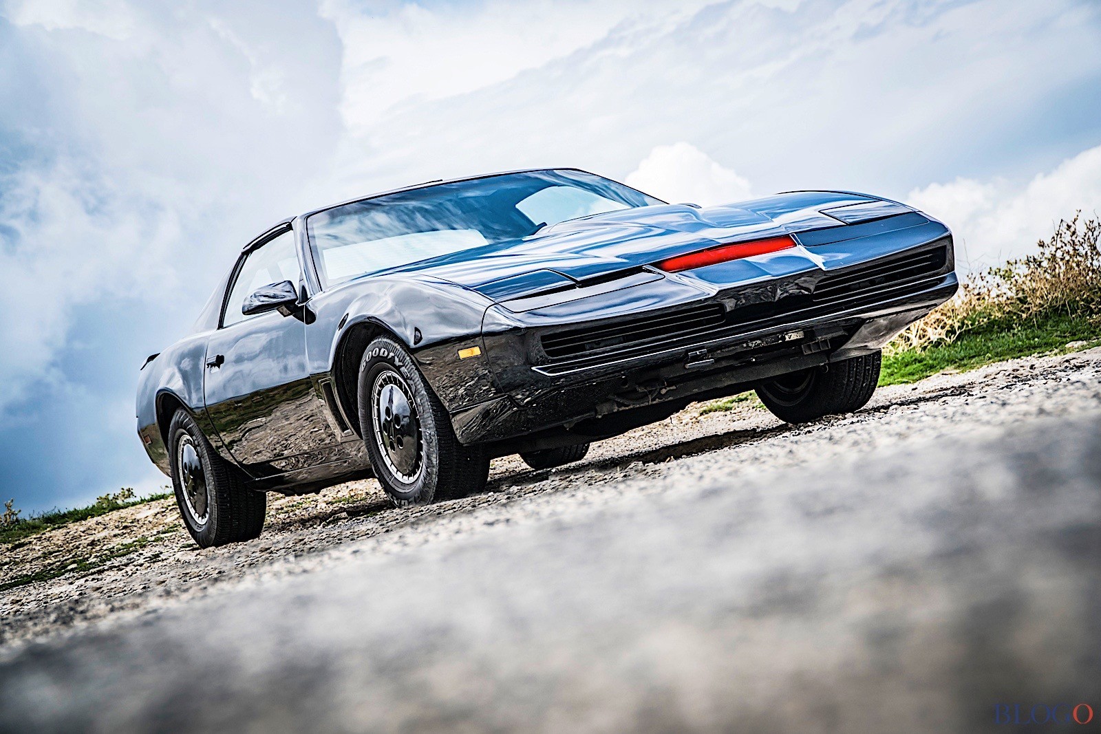 Supercar, KITT: la prima auto dotata di intelligenza artificiale