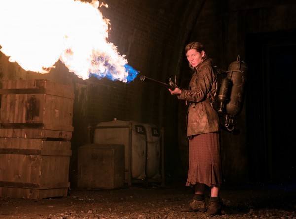 Overlord: foto e poster del  film prodotto da JJ Abrams