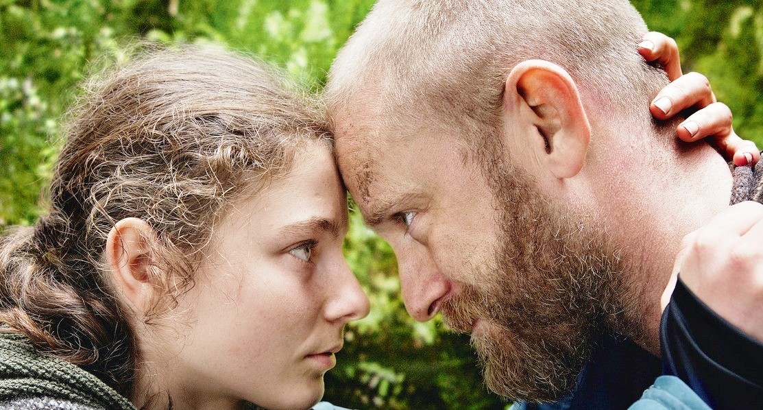 Senza lasciare traccia: trailer italiano del film con Ben Foster e Thomasin McKenzie