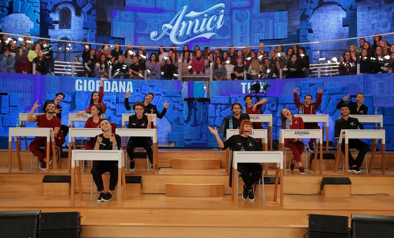 Amici 18 anticipazioni 1 dicembre 2018: cantanti e ballerini, la classe al completo