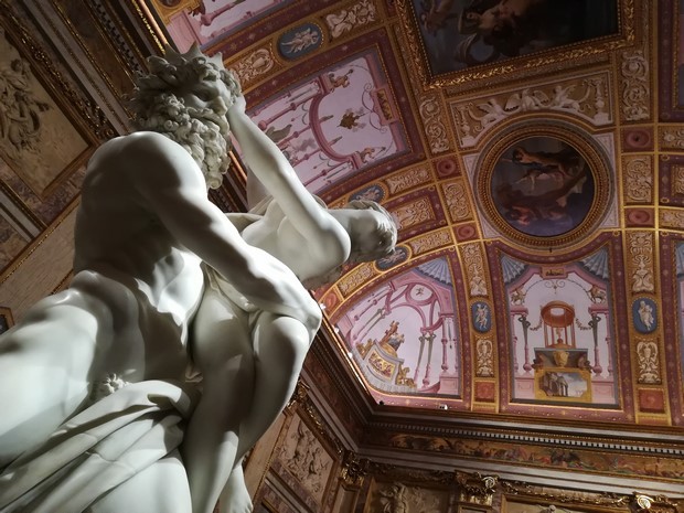 Bernini: foto e poster dell’evento al cinema il 12, 13 e 14 novembre