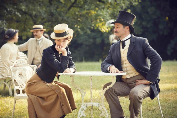 Colette: foto e poster del biopic con Keira Knightley