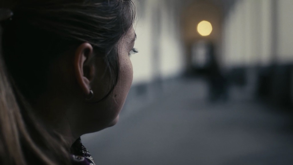 Anatomia del miracolo, recensione: i limiti dello sguardo tra Fede e devozione
