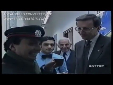 Il Portalettere – Piero Chiambretti intervista Gianfranco Fini