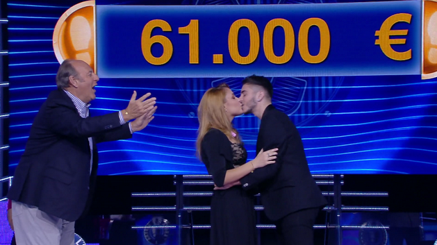 Caduta Libera: Nicolò Scalfi si fidanza con la concorrente Valeria (che lascia il gioco per amore) [VIDEO]