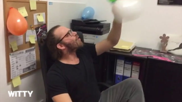 video auguri amici