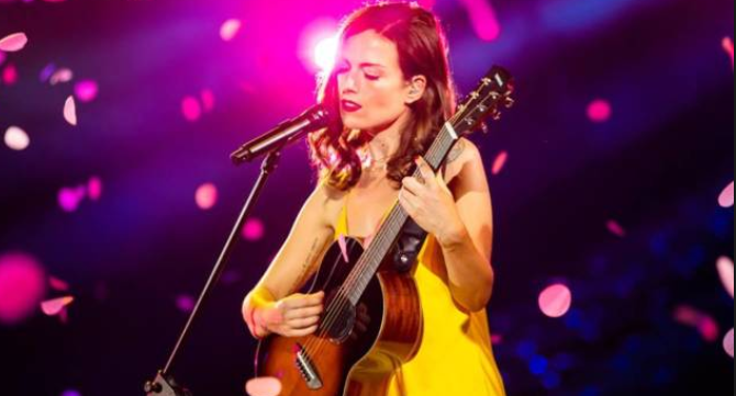 X Factor 2018, Renza Castelli – Cielo inglese: testo e video
