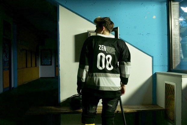 Zen – Sul ghiaccio sottile: trailer e poster del film di Margherita Ferri