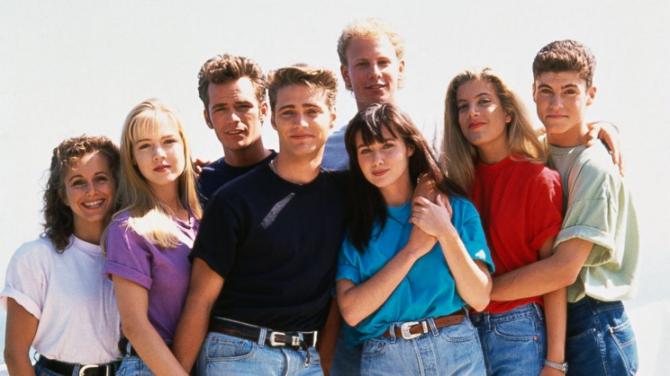 Beverly Hills 90210: il reboot con gli attori della serie tv originale in cerca di una casa