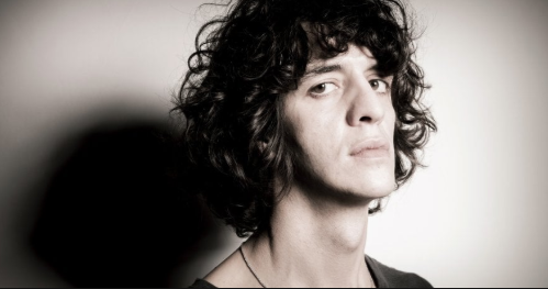 Motta a Sanremo 2019 con Dov’è l’Italia: ha vinto la Targa Tenco nel 2018