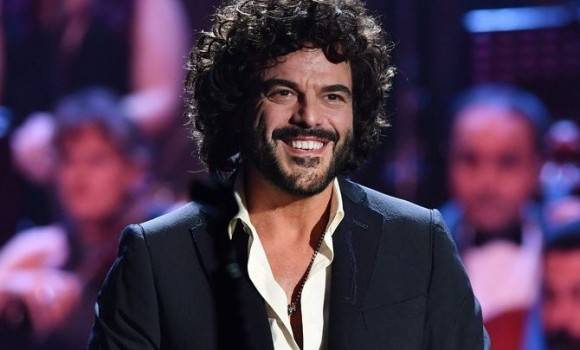 Francesco Renga a Sanremo 2019 con Aspetto che torni: in tv ha partecipato a The voice of Italy e Amici