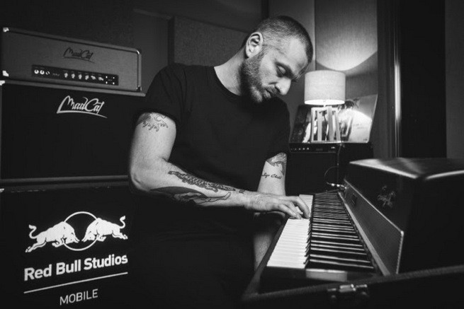 Sanremo 2019: Ghemon – Rose Viola (testo e audio)