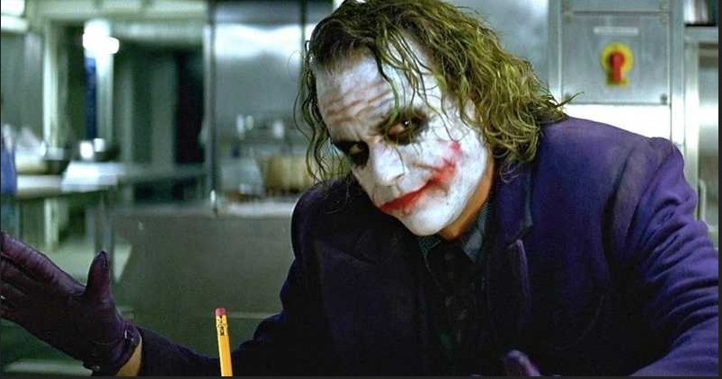 Il cavaliere oscuro: rivelato nel dettaglio il trucco della matita del Joker di Heath Ledger