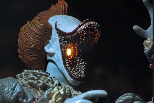 IT: nuova action figure NECA Ultimate del Clown Pennywise