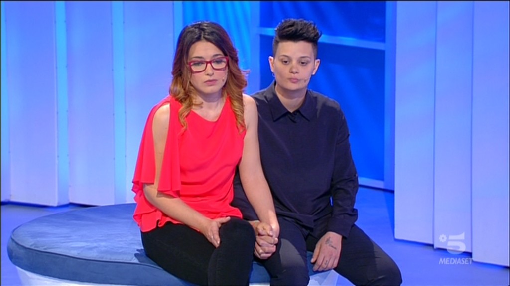 C’è posta per te 2019: amore lesbo nella seconda puntata