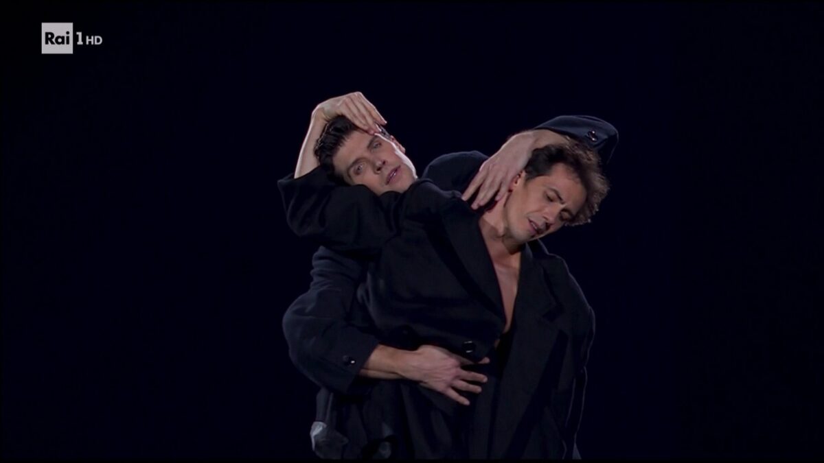 Danza con Me, lo spettacolo è Roberto Bolle e basta lui