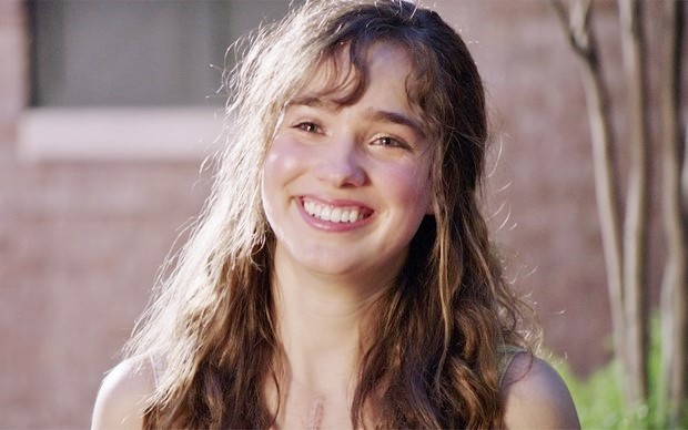 A un metro da te: foto e poster del film con Cole Sprouse e Haley Lu Richardson