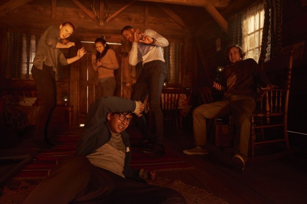 Escape Room: foto e locandine del thriller di Adam Robitel