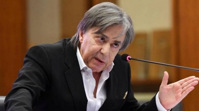 Carlo Freccero sulle donne col velo: “Se si danno una bella truccata, sono eccitanti”
