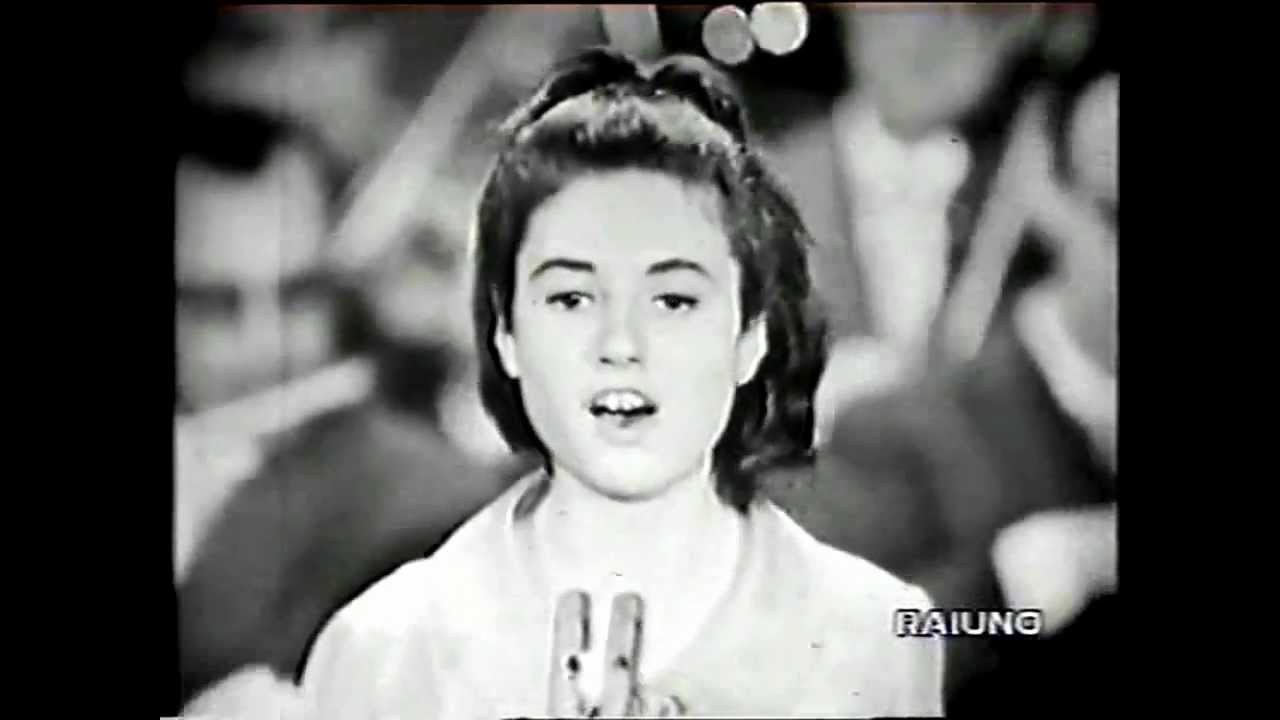 È successo in TV – 30 gennaio 1964: trionfa Gigliola Cinquetti in un Sanremo Internazionale (VIDEO)