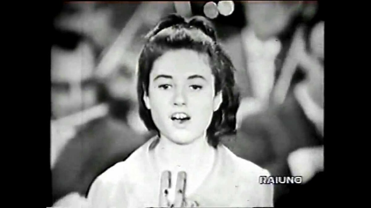 È successo in TV – 30 gennaio 1964: trionfa Gigliola Cinquetti in un Sanremo Internazionale (VIDEO)