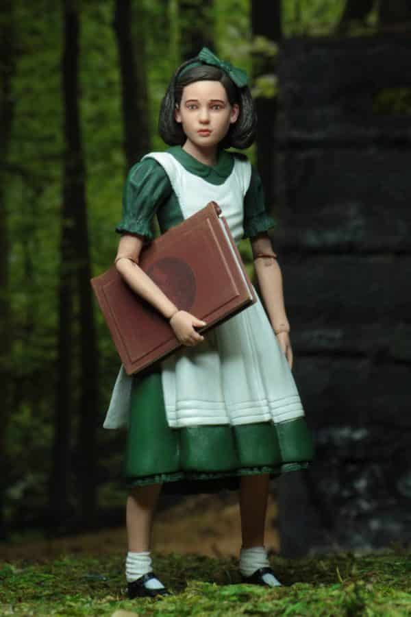 Il labirinto del fauno: nuova action figure NECA di Ofelia