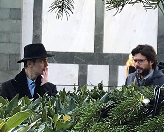 La Casa di Carta arriva in Italia: Berlino e il Professore a Firenze tra l’affetto dei fan