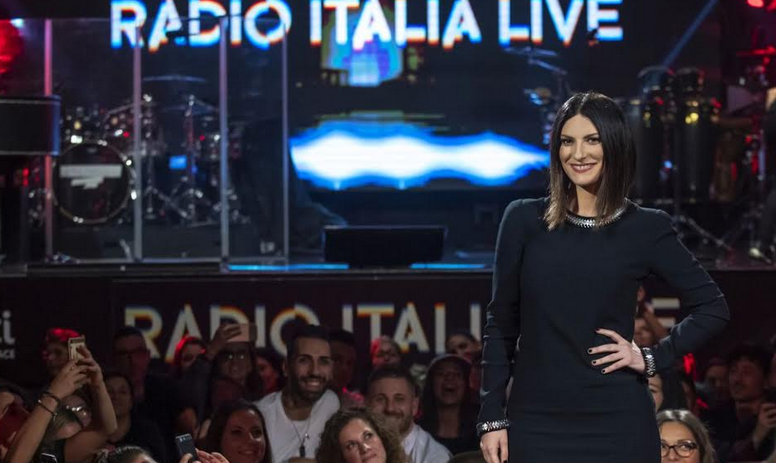 Laura Pausini, Radio Italia Live: questa sera dalle 21.10 (anticipazioni e scaletta)