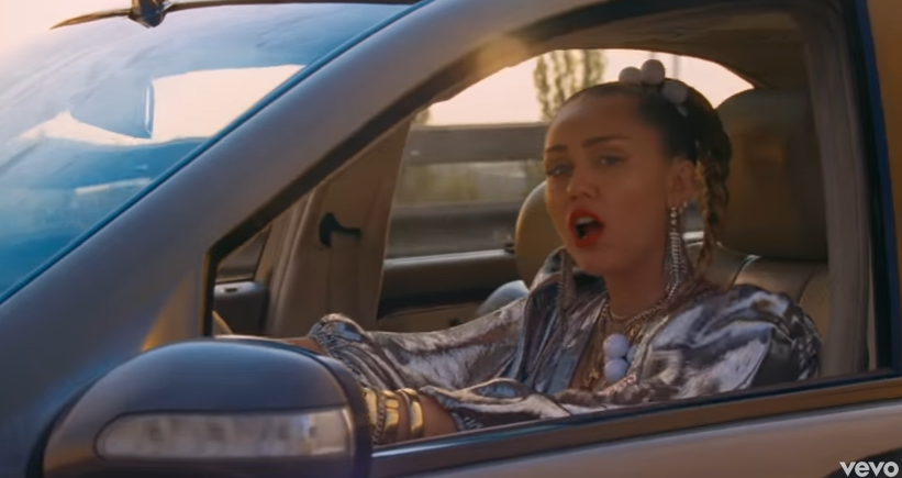 Classifica singoli Europa 19 gennaio 2019: Mark Ronson e Miley Cyrus sempre primi con Nothing breaks like a heart