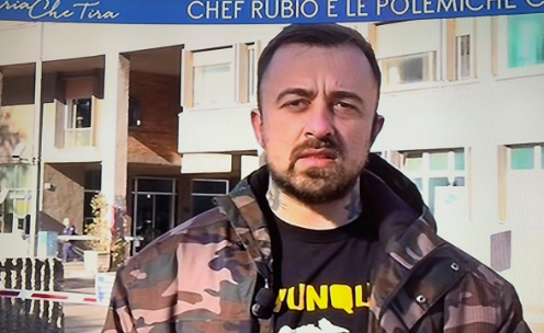 Chef Rubio dà del cogl*one a Matteo Salvini a L’Aria che Tira