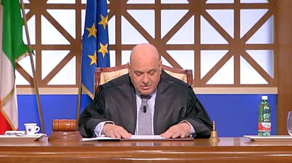 Forum, sospeso il giudice Foti: intercettato dalla Finanza, tra “soldi da lavare” e “falsi finanziamenti”