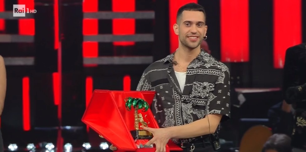Sanremo 2019, conferenza stampa post finale: Ultimo contro i giornalisti, Mahmood andrà all’Eurovision Song Contest”