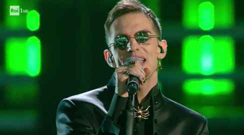 Achille Lauro su Instagram: “Io non mi sento un buon esempio, io sono un buon esempio”