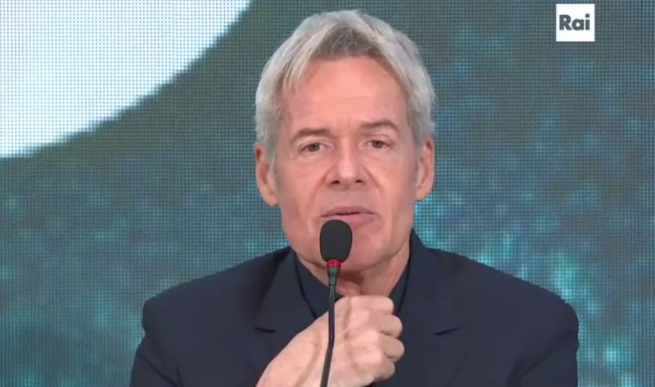 Sanremo 2019, Baglioni: “Guccini scartato sui migranti? Non mi risulta, semmai Iacchetti”