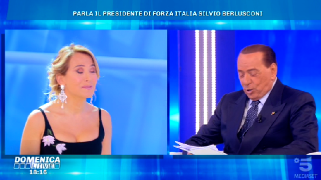 Domenica Live, Silvio Berlusconi contro i grillini: “Sono dei bambini dell’asilo”
