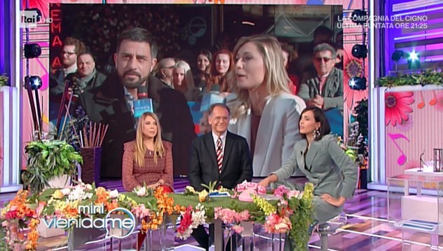 Vieni da me, gaffe di Caterina Balivo: “Sanremo, lo scorso anno, vinto da Gabbani”