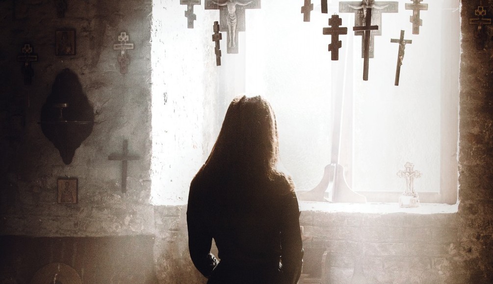 Crucifixion: curiosità e recensione del film horror di Xavier Gens
