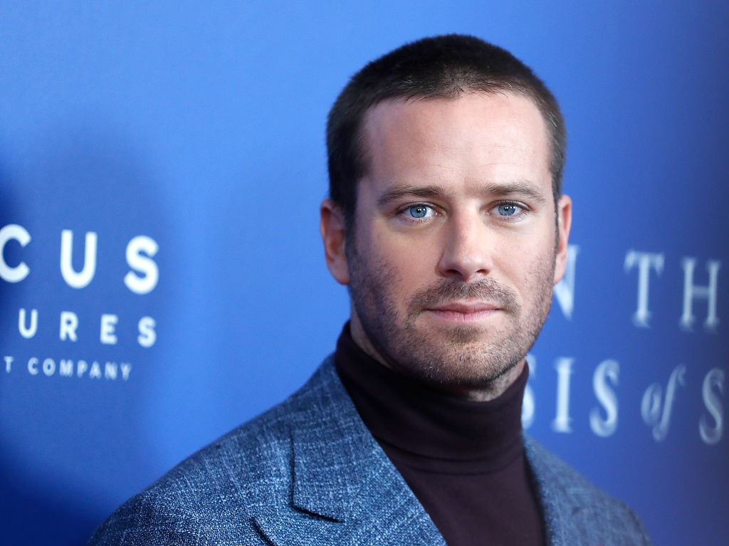 Armie Hammer nega i rumor: ‘non sarò il nuovo Batman’