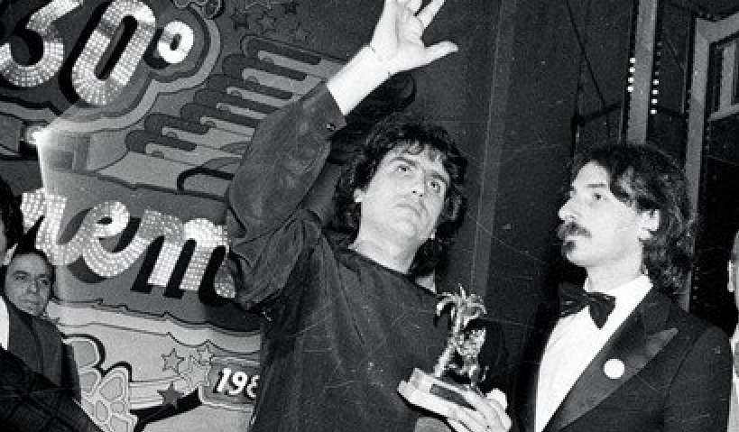 È successo in TV – 8 febbraio 1980: il Festival orfano dell’orchestra condotto da Roberto Benigni (VIDEO)